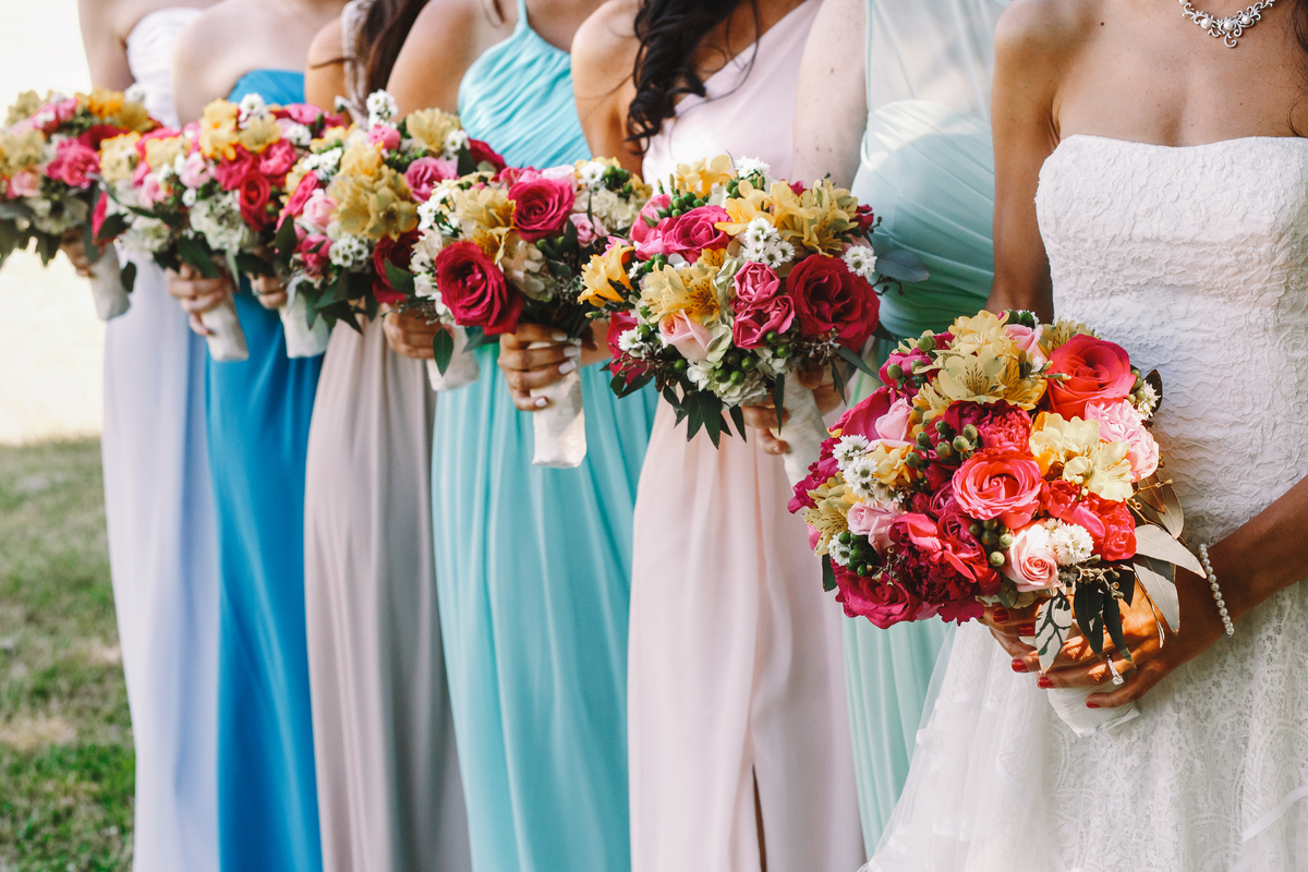 Floral Prints and Fun Colors: The best bridesmaid dresses for a Summer Wedding